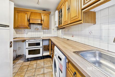 3 bedroom end of terrace house for sale, Drake Road, Chessington, Surrey. KT9