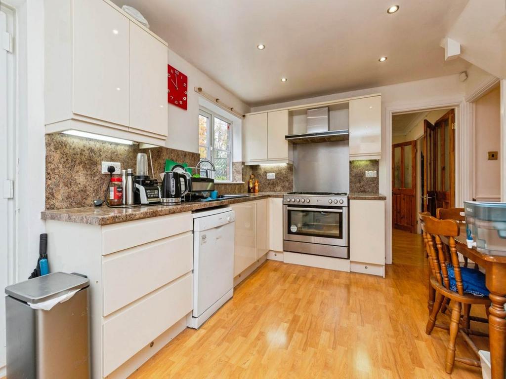 Kitchen (2)