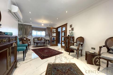 4 bedroom semi-detached house for sale, Ancaster Crescent, NEW MALDEN KT3