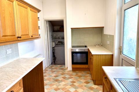 2 bedroom bungalow for sale, Leeds Old Road, White Lee, Heckmondwike, WF16