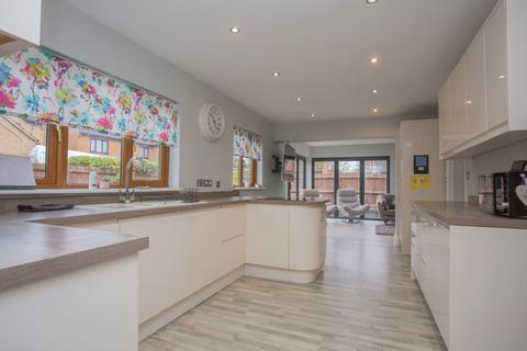 4 bedroom detached house for sale, The Grove, Peterborough PE7