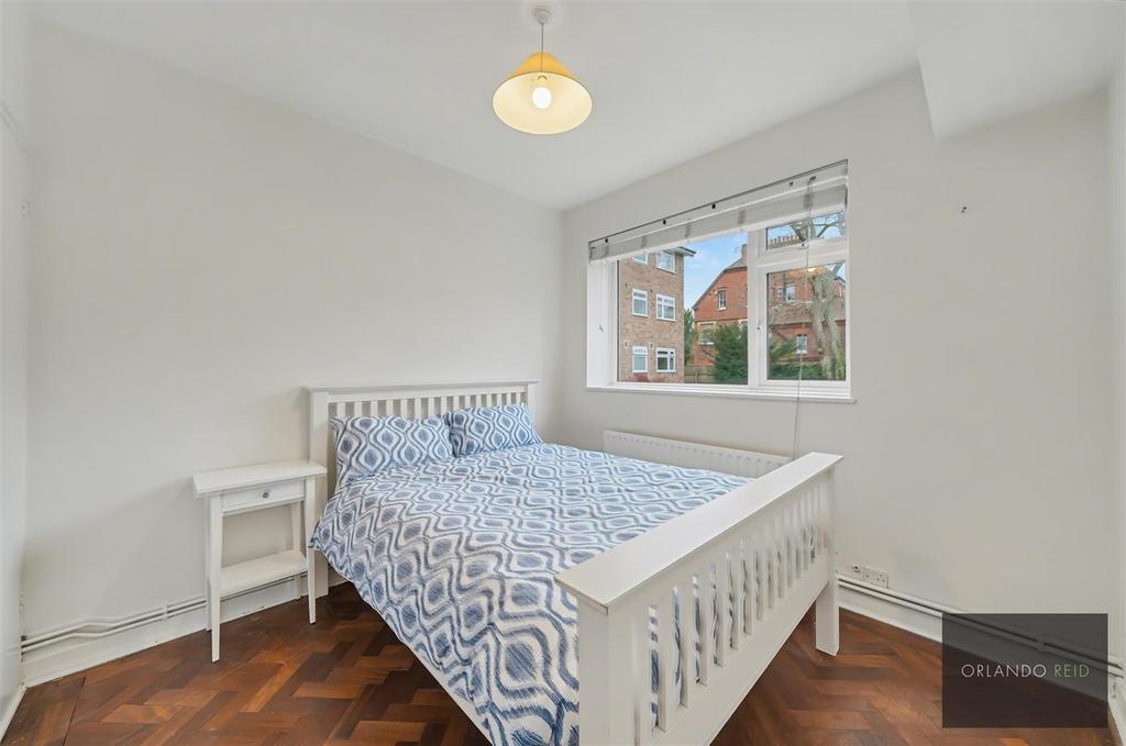 Flat 13, St Anthonys Court SW12 8 NS-1.jpg