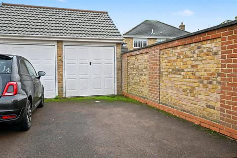 undefined, The Fielders, Canvey Island SS8