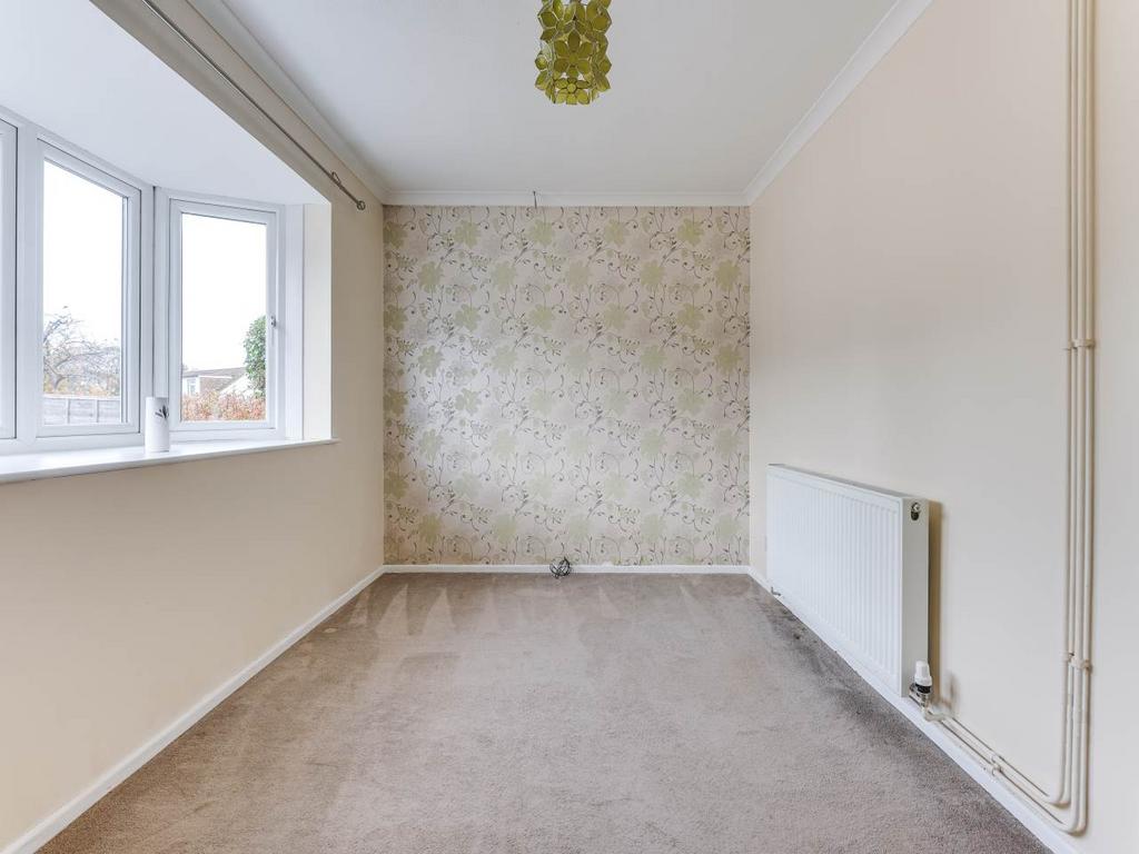 Bedroom 2 (2)