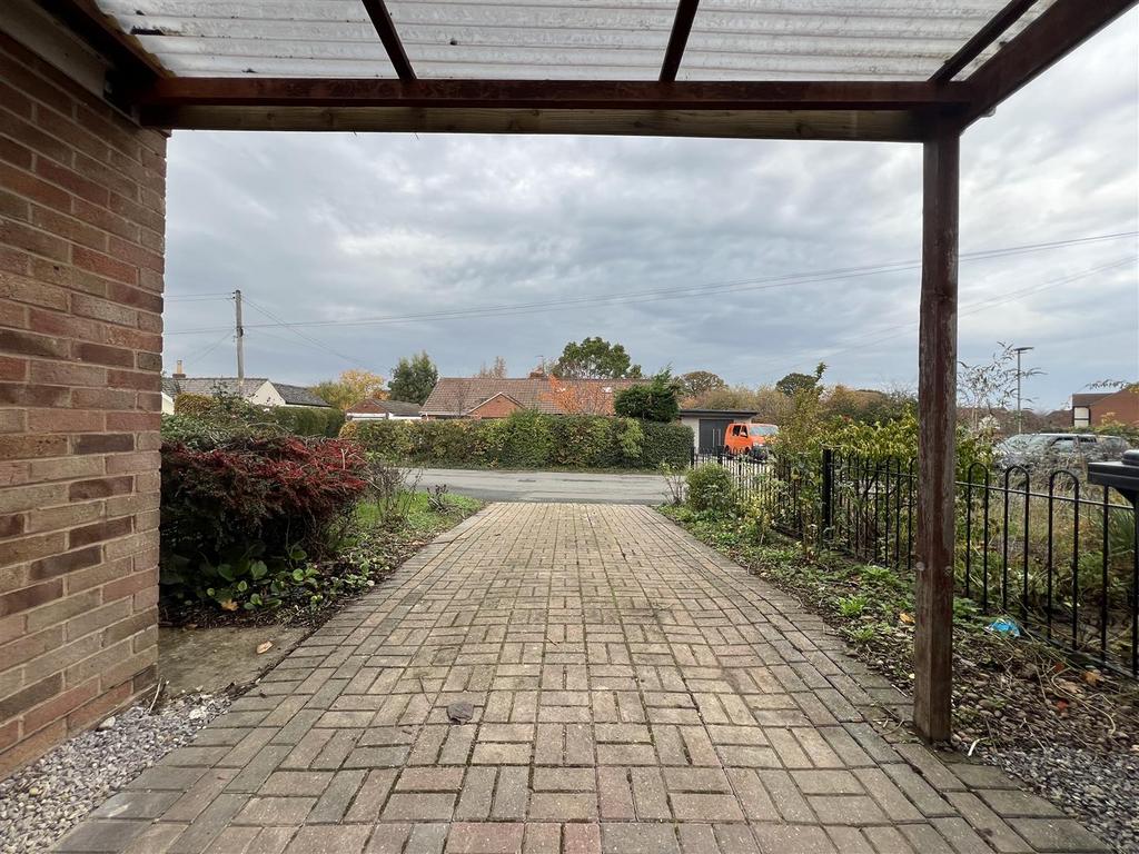 Driveway 1.jpeg