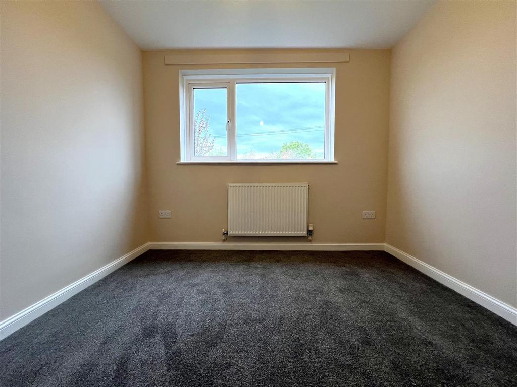 Bedroom 1.jpeg