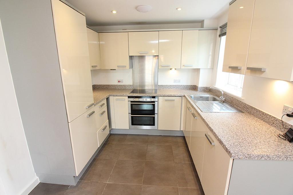 Kitchen1 Medium T202510091109.jpg