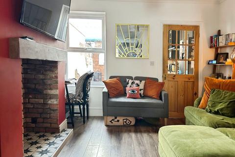 2 bedroom end of terrace house for sale, Gloucester Street, Chester, CH1