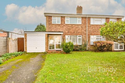 Simpson Road, Lichfield, WS13