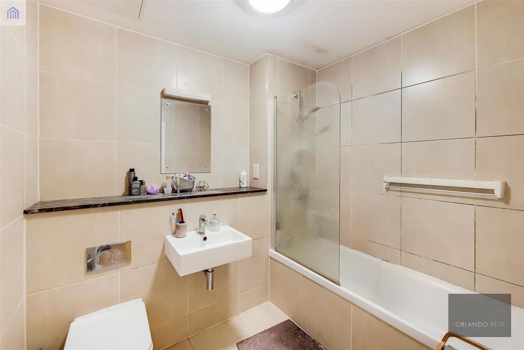 5 Bathroom-0.jpg