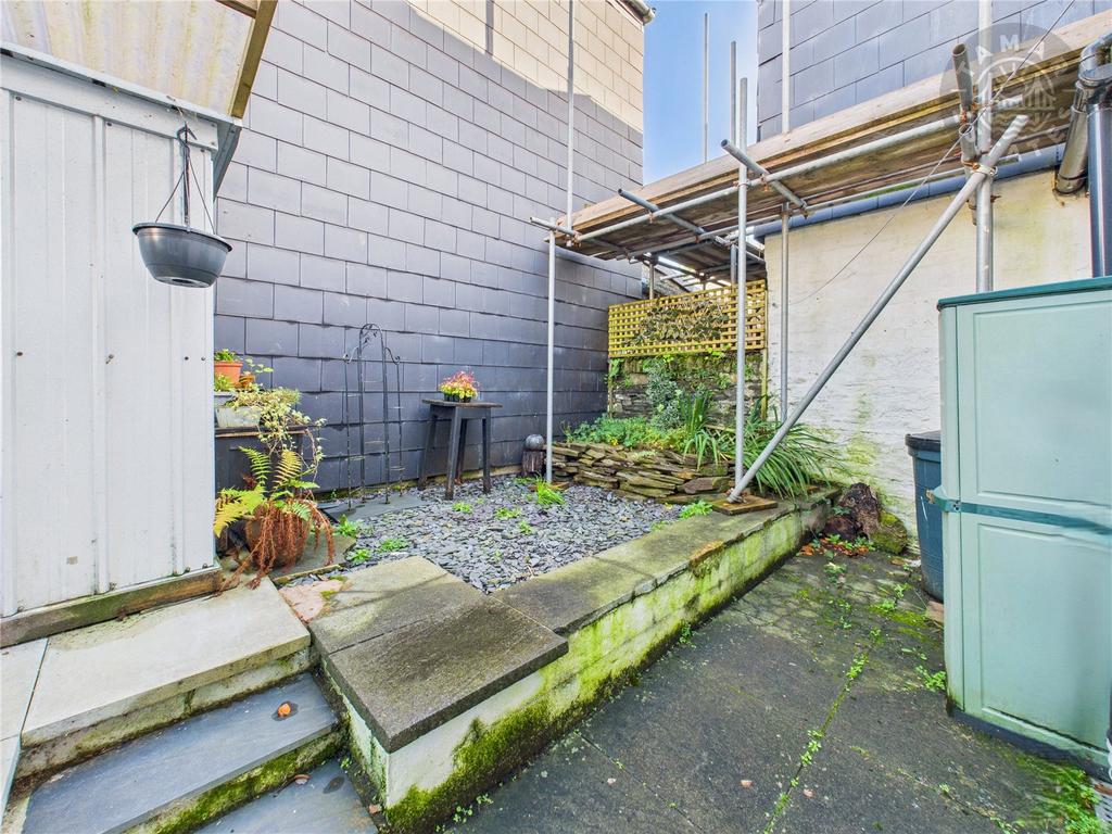 Rear Courtyard