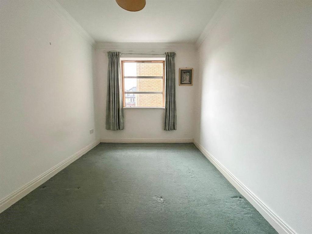 Single Bedroom.jpg