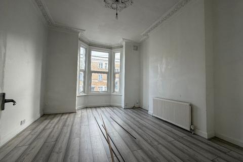 1 bedroom flat to rent, Flaxman Road, London