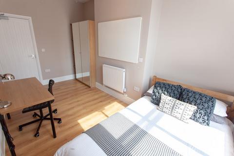 4 bedroom flat to rent, Hardman Street, L1 9AS,