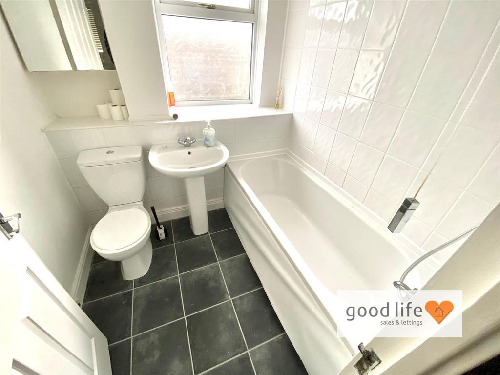 20251103 153532171 i OS10fairgreenclose.jpg
