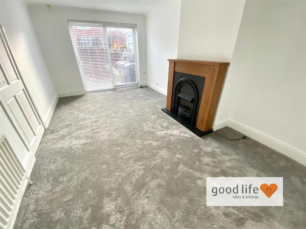 20251103 152930824 i OS10fairgreenclose.jpg