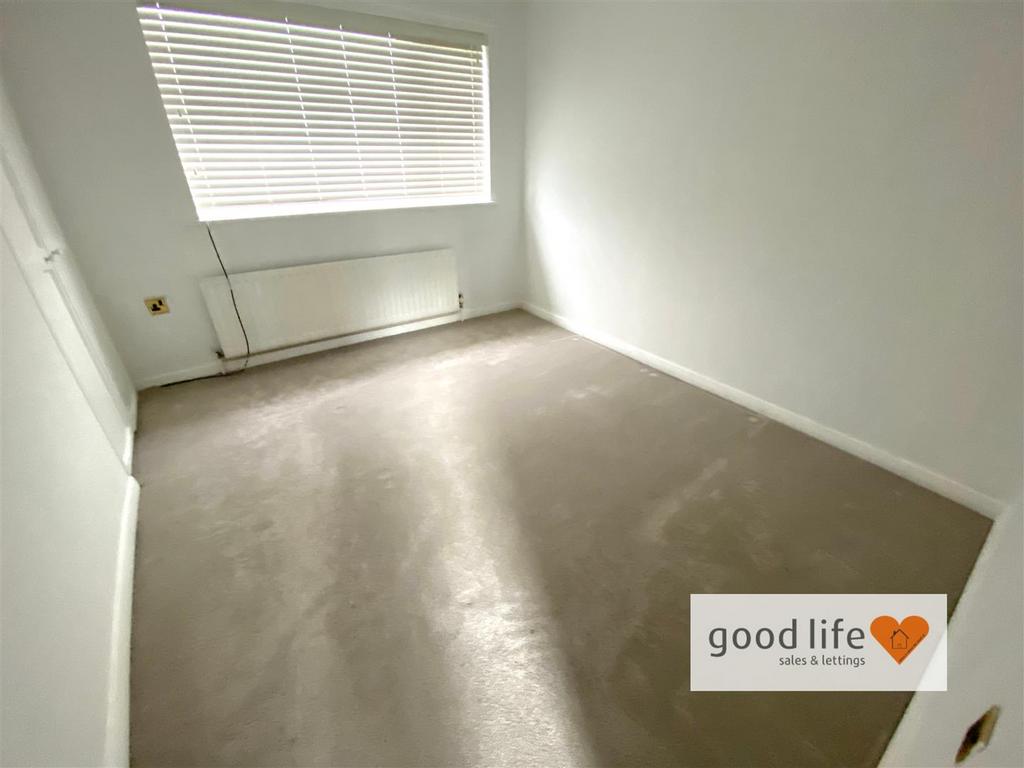 20251103 153606363 i OS10fairgreenclose.jpg