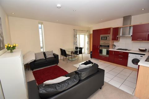 3 bedroom flat to rent, The Space, Clarendon Avenue, Leamington Spa