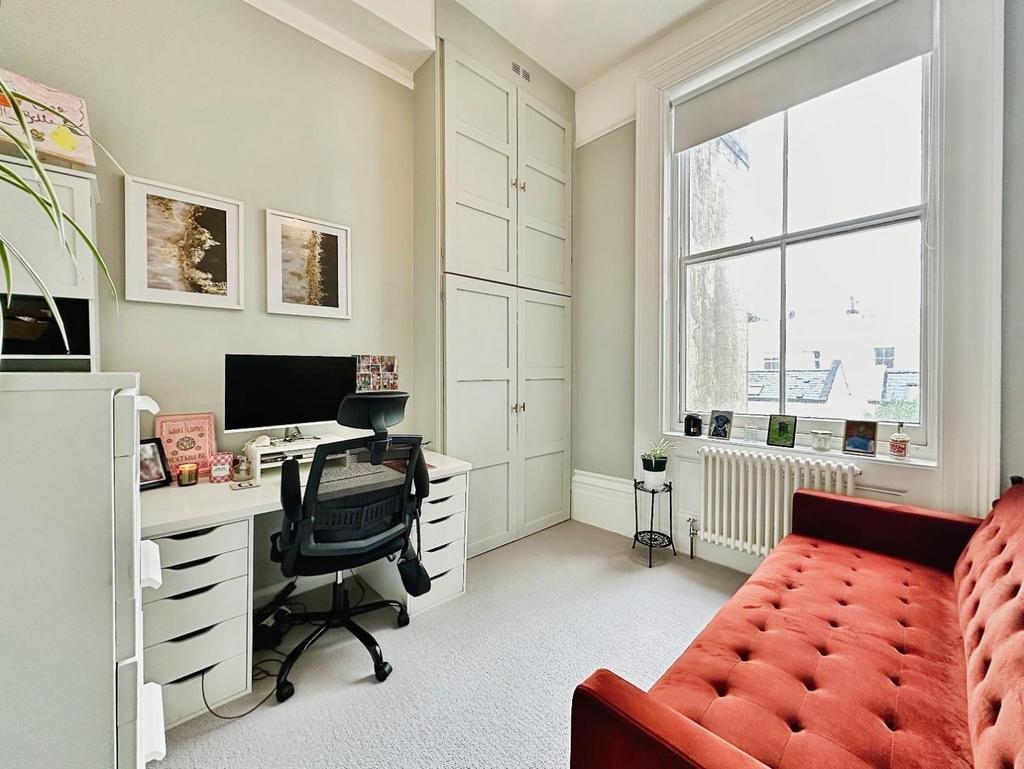 0c7e55a6-Photo 2029-10-2025 2 C 2012 2015 2037.jpg