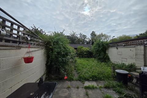 undefined, Walbrook Avenue, Springfield MK6
