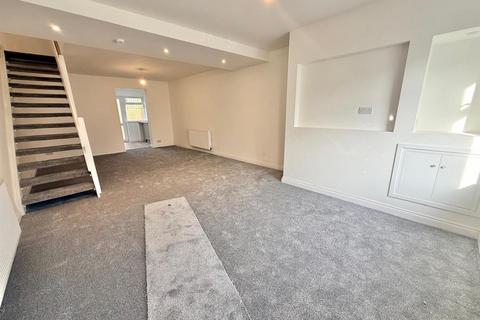 3 bedroom terraced house for sale, Garden Street, Macclesfield