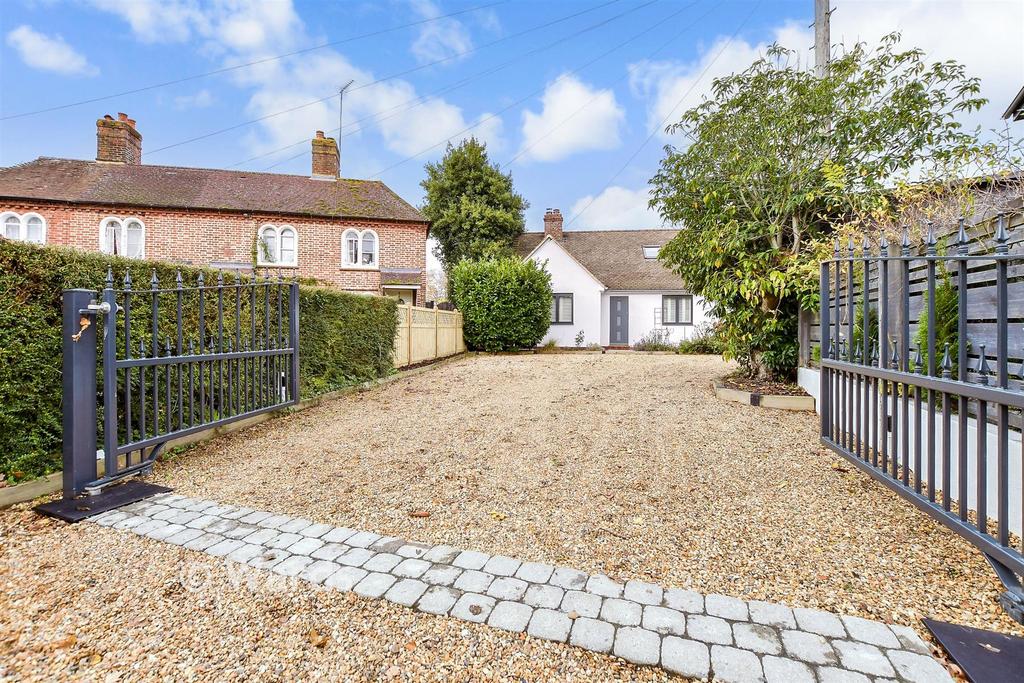 Driveway/Parking