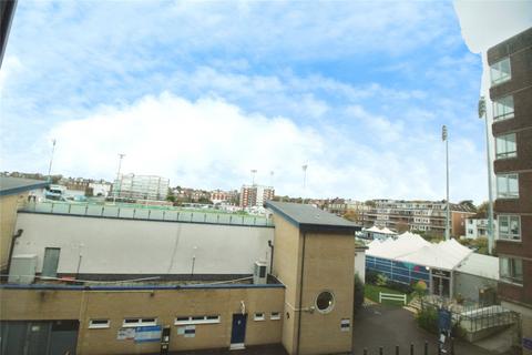 2 bedroom flat to rent, Eaton Road, East Sussex BN3