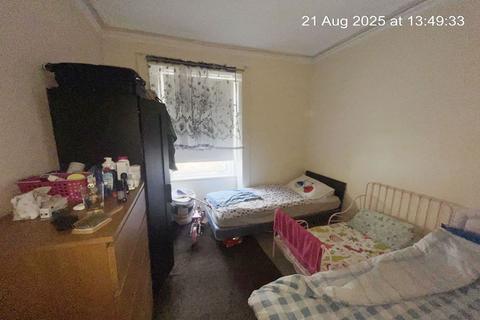 undefined, Allison Street, Flat 3-1, Glasgow G42