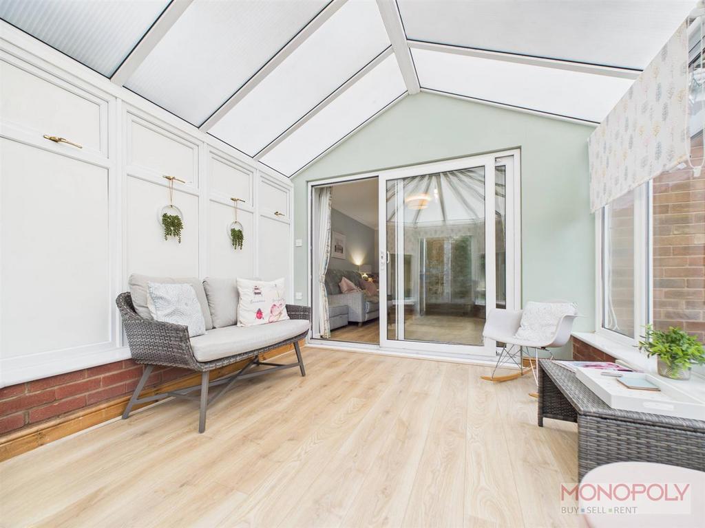 CAM03815 G0-PR0363-STILL015.jpg