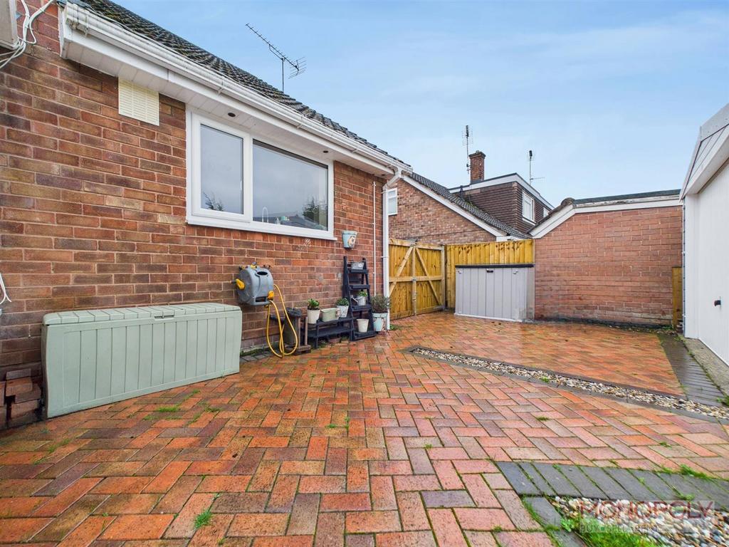 CAM03815 G0-PR0363-STILL026.jpg