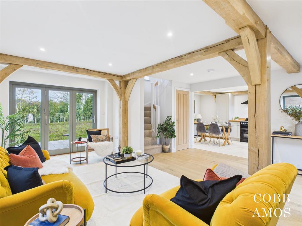 CAM02803 G0-PR0240-STILL021.jpg