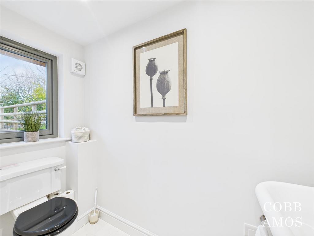 CAM02803 G0-PR0240-STILL016.jpg