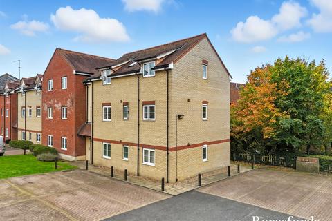 2 bedroom apartment for sale, Haslers Lane, Dunmow, CM6