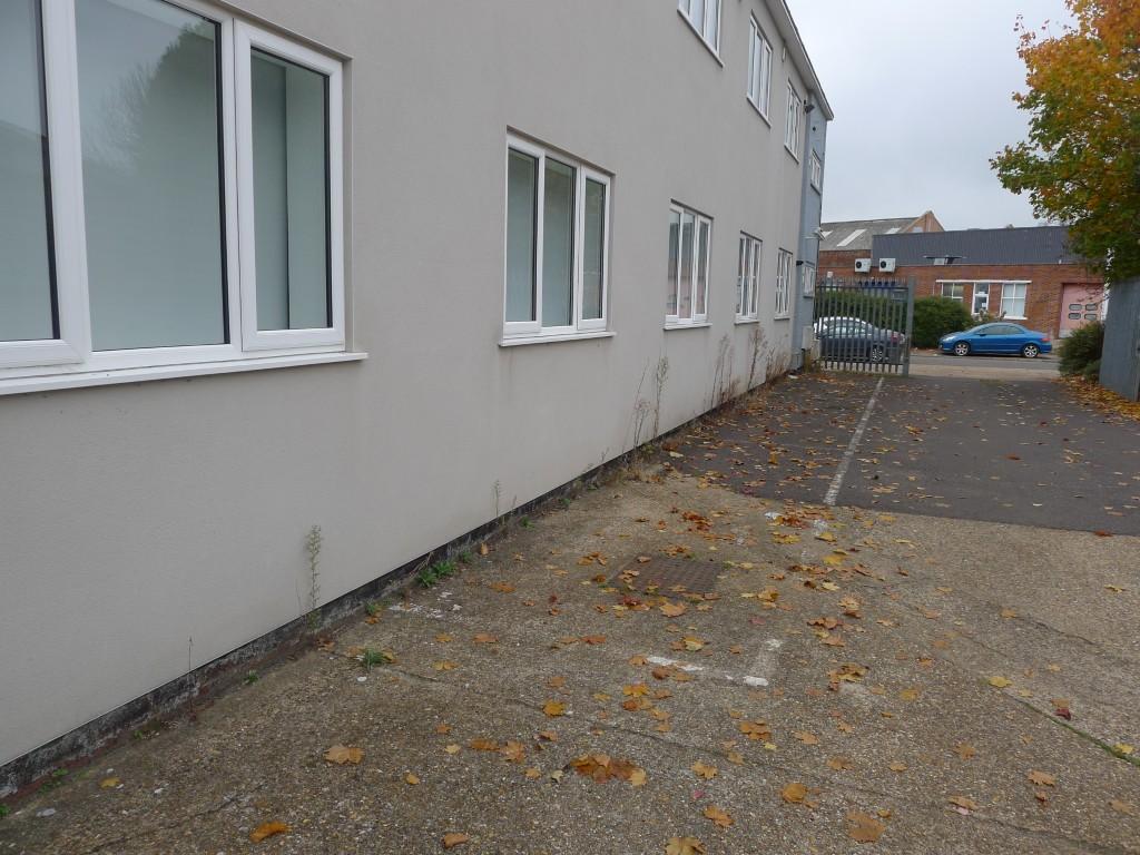 Side 2  Medium  T202510161615.jpg