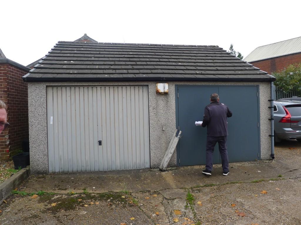 Garages Retained By Owner  Medium ...