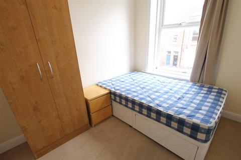 3 bedroom apartment to rent, Kelvin Grove, Sandyford