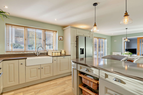 6 bedroom detached house for sale, Chester Road, Malpas SY14