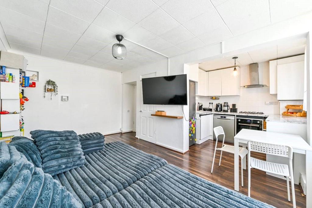Reception/Kitchen