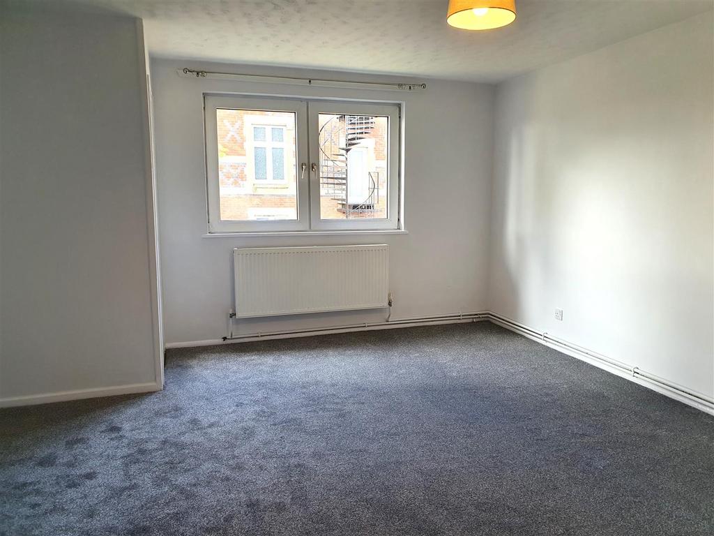 Lounge from door.jpg