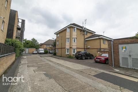undefined, Ronnie Lane, London