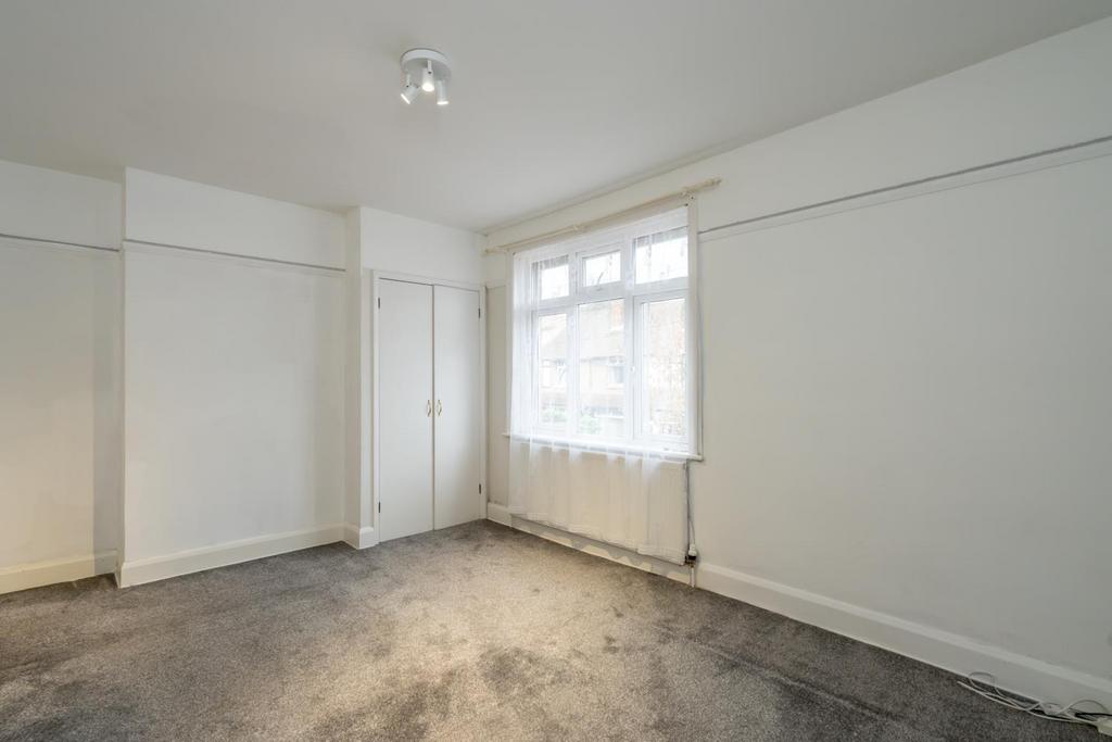 Bedroom 1.jpg