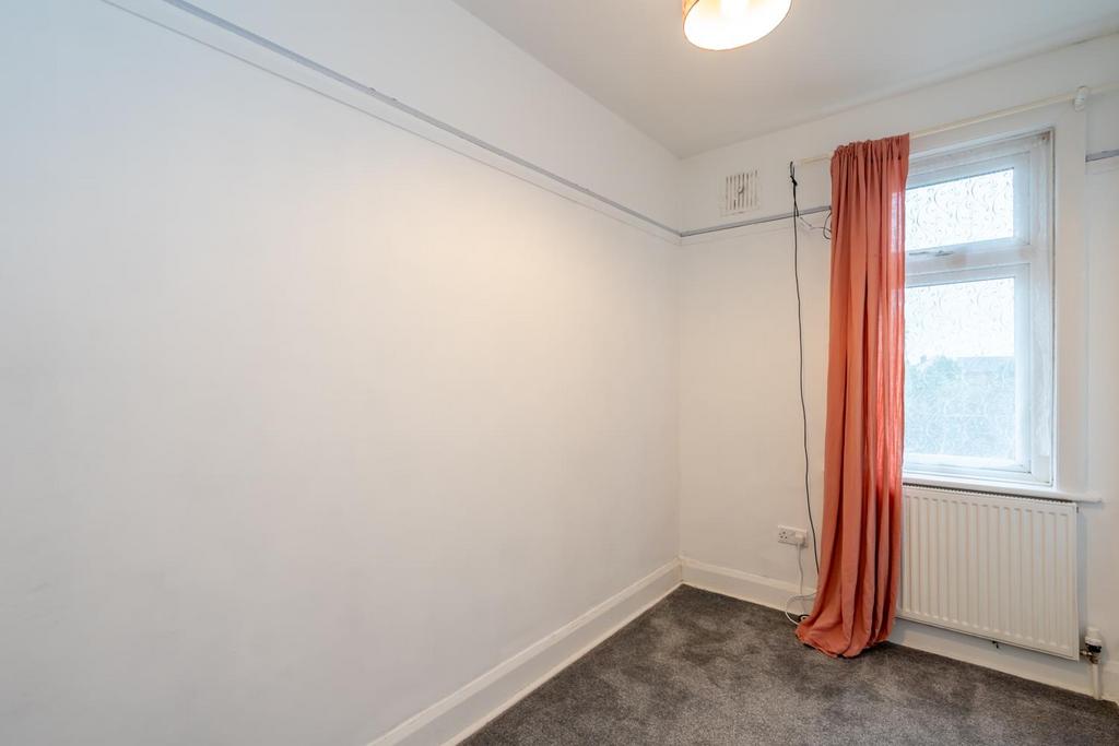 Bedroom 3.jpg