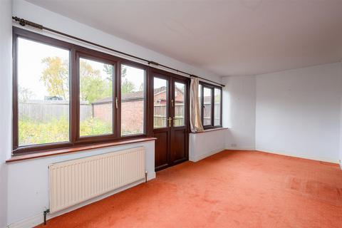 2 bedroom bungalow for sale, Long Ridge Lane, Nether Poppleton, York,YO26 6LW