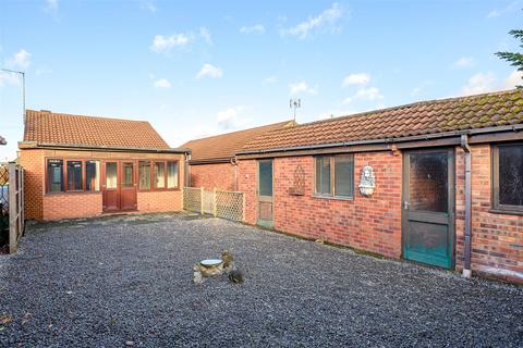 2 bedroom bungalow for sale, Long Ridge Lane, Nether Poppleton, York,YO26 6LW