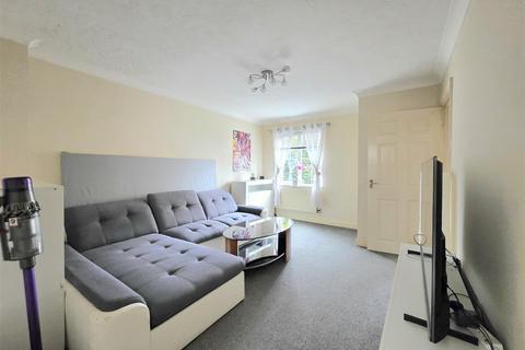 3 bedroom end of terrace house for sale, Juniper Crescent, Spalding