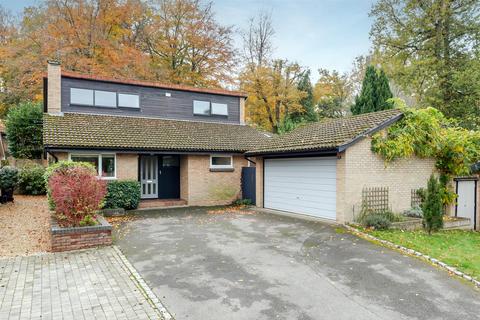 5 bedroom detached house for sale, Beaufort Gardens, Ascot