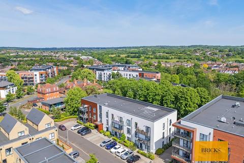 2 bedroom apartment for sale, Safflower Lane, Romford RM3
