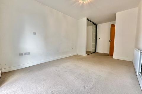 1 bedroom flat to rent, John Thornycroft Road, Hampshire SO19