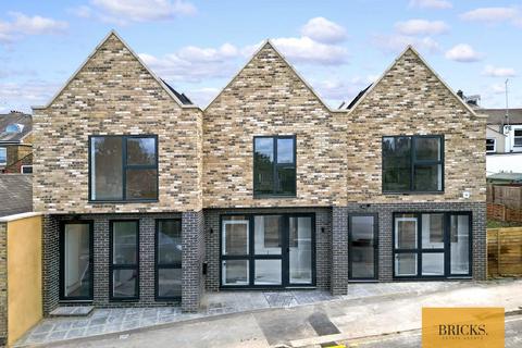 1 bedroom flat to rent, Westbury Lane, Buckhurst Hill IG9