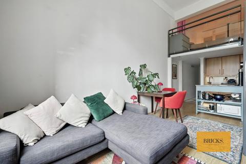 undefined, Fairfield Road, London E3